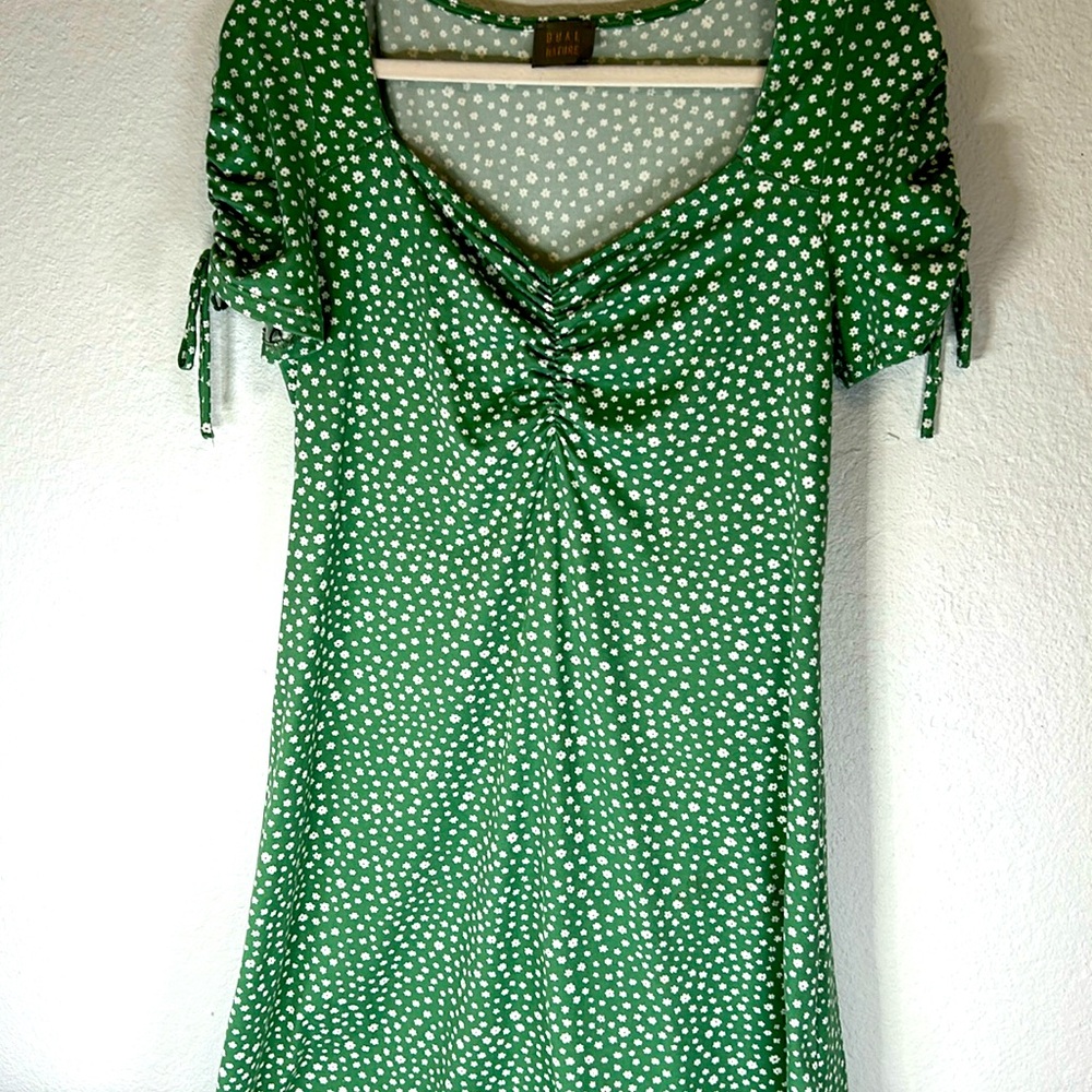 Women’s cottage core Large Floral green summer dress 36” Length short sleeve